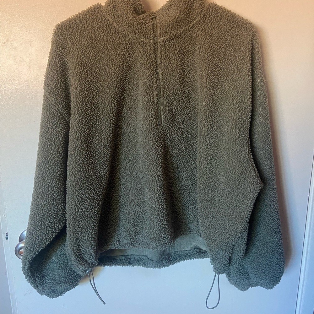 Cozy H&M Olive Green Sherpa Pullover